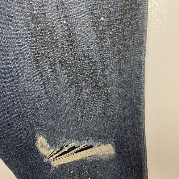 NWT Style& co Blue Beaded Embroidered Denim Distressed Boyfriend Jeans Size 8 - Picture 10 of 15